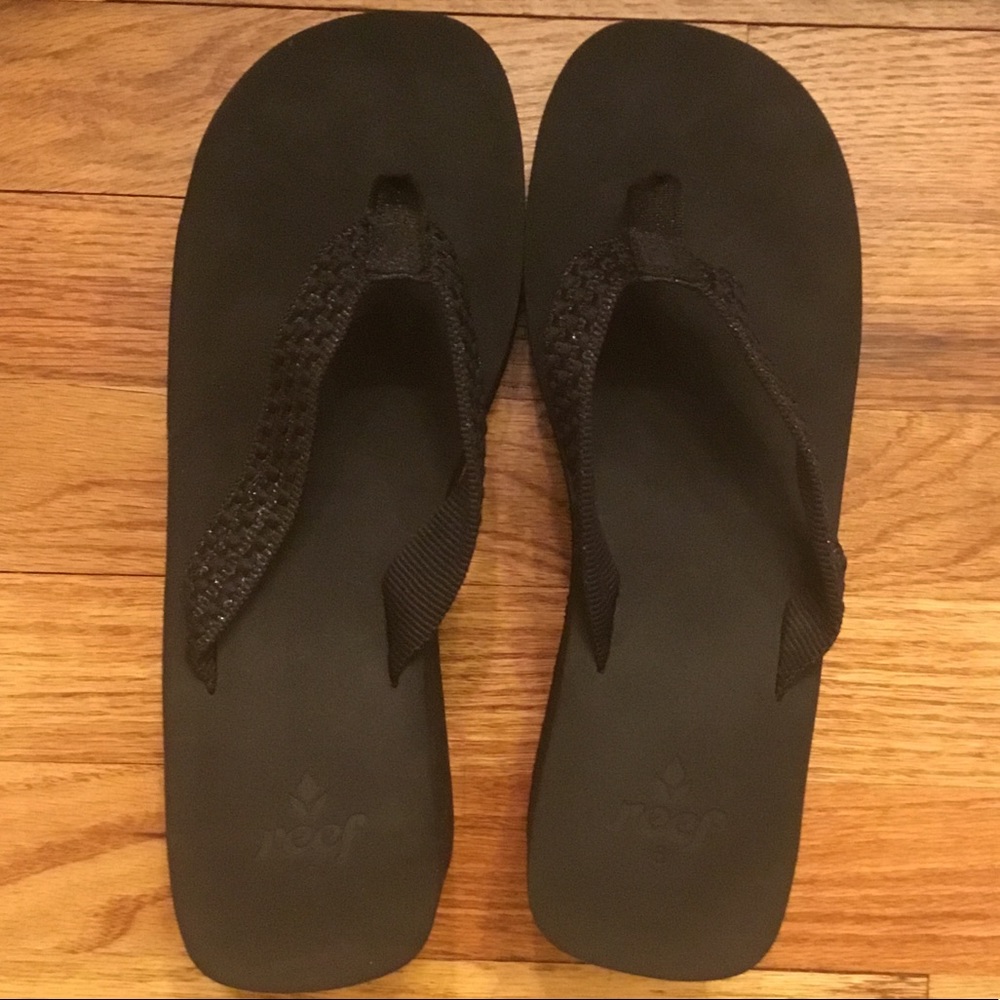 ***Like New*** Black Platform Reef Flip Flops